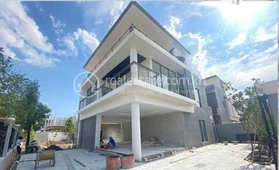 Á Ressorts Villa | Borey Na prodej in Russey Keo Na dotaz
