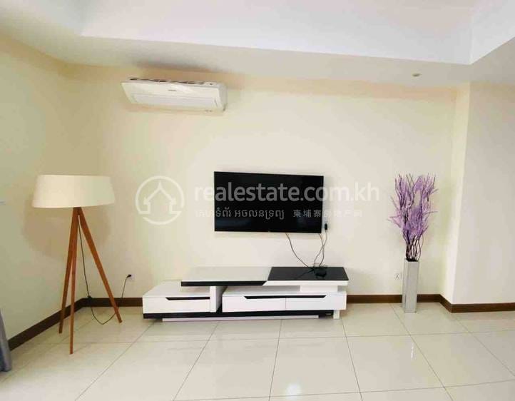 Apartment For Rent with 1 Parking Space