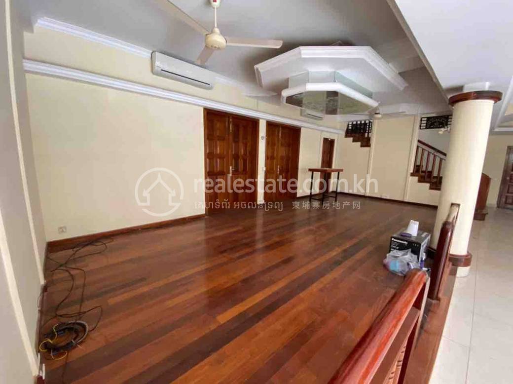 $3,000 Villa