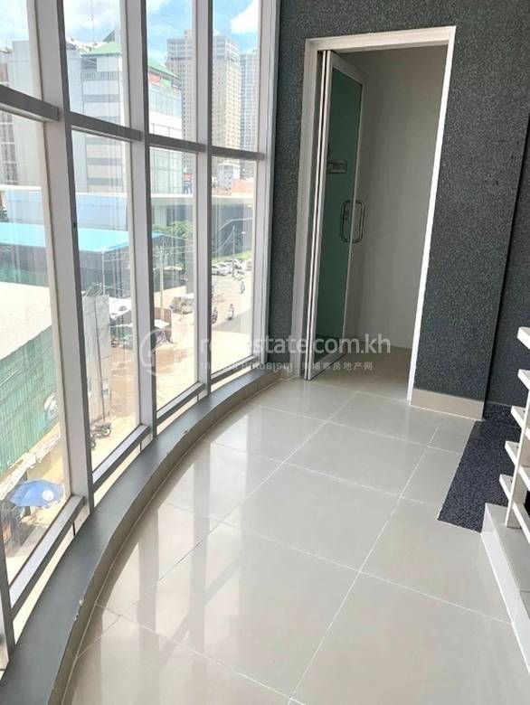 7 Makara Bureaux À louer à 7 Makara