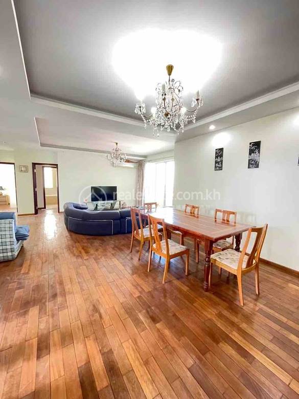 Chamkarmon Condo For Rent in Chamkarmon