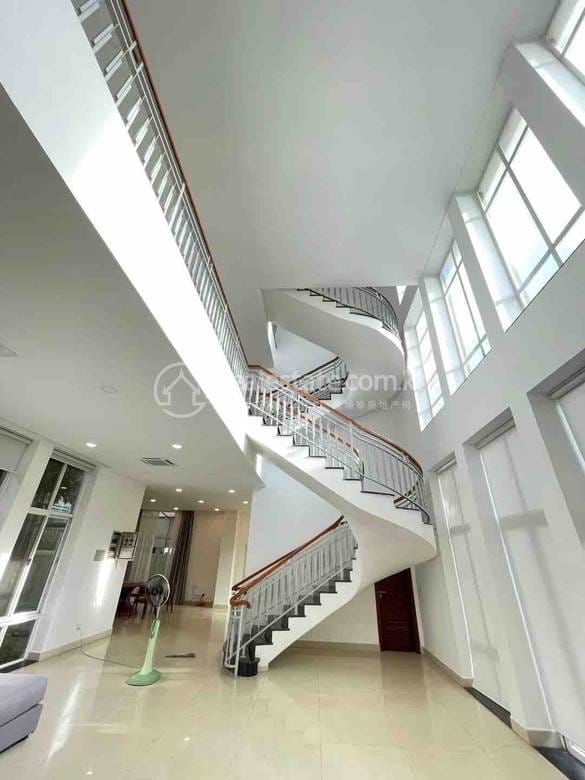 Tonle Bassac Villa For Rent in Tonle Bassac