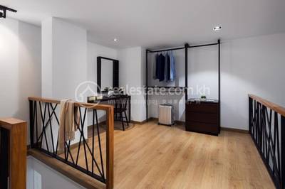 Lin Ellis Apartment