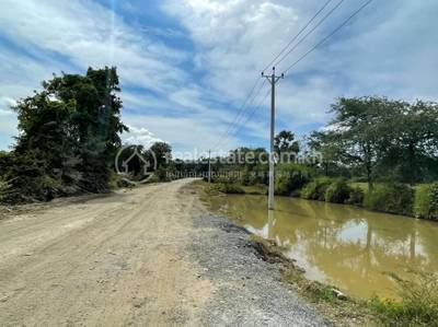 1.7 Hectares Land for Urgent Sale - Kong Pisei District img1.jpg