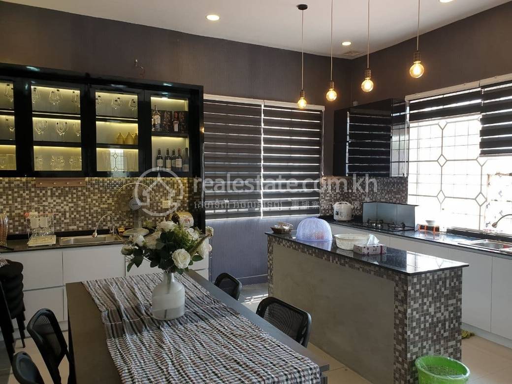 วิลล่า สำหรับเช่า ใน Dangkao $1,200