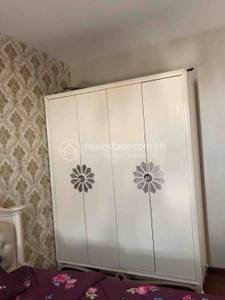 $1,400 Condo