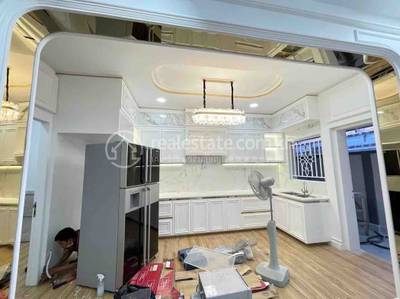 Chamkarmon Villa For Rent in Tonle Bassac Chamkarmon $2,500