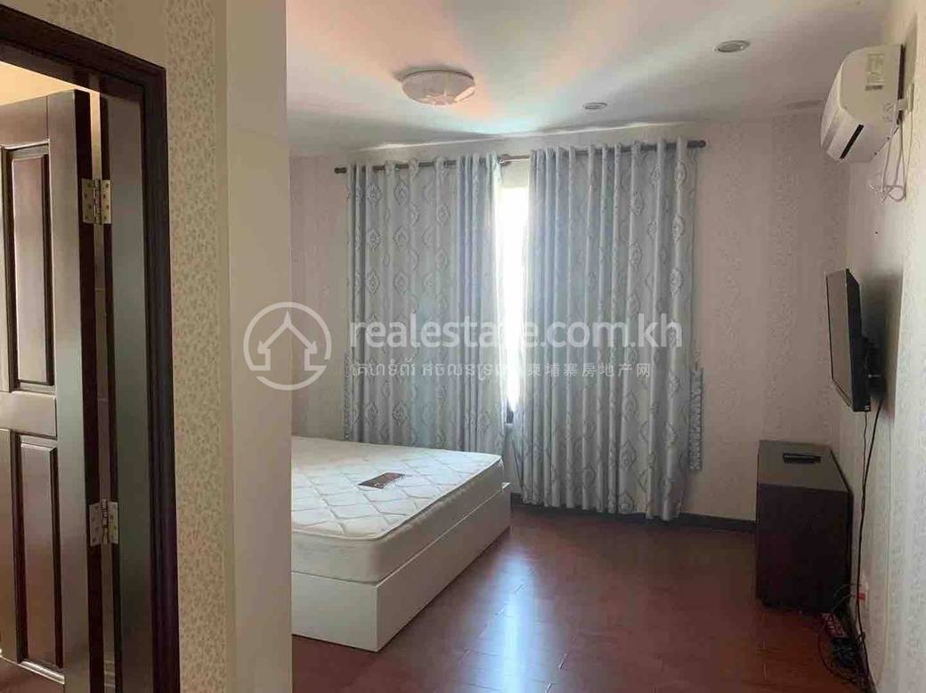 Chamkarmon ខុនដូ សំរាប់ជួល នៅ Tonle Bassac Chamkarmon តម្លៃ $1,200