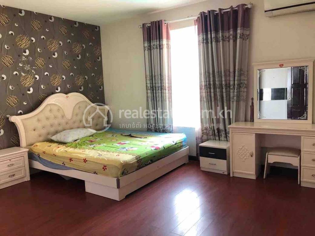 Chamkarmon Condo For Rent in Tonle Bassac Chamkarmon $1,400
