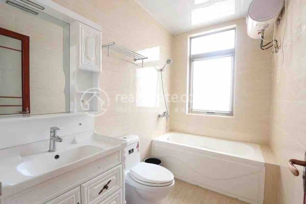 Chamkarmon Condo À louer à Tonle Bassac Chamkarmon $1,300