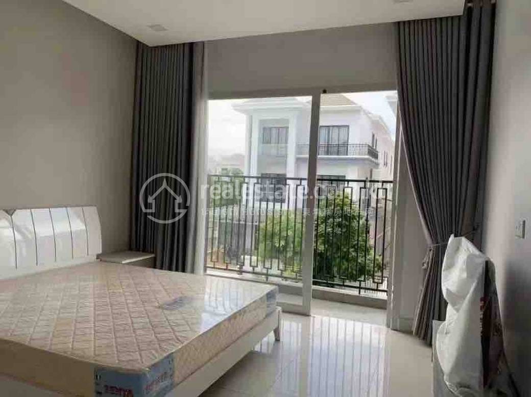 Sen Sok វីឡា សំរាប់ជួល នៅ Phnom Penh Thmey Sen Sok តម្លៃ $3,500
