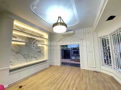 Chamkarmon Villa For Rent in Chamkarmon
