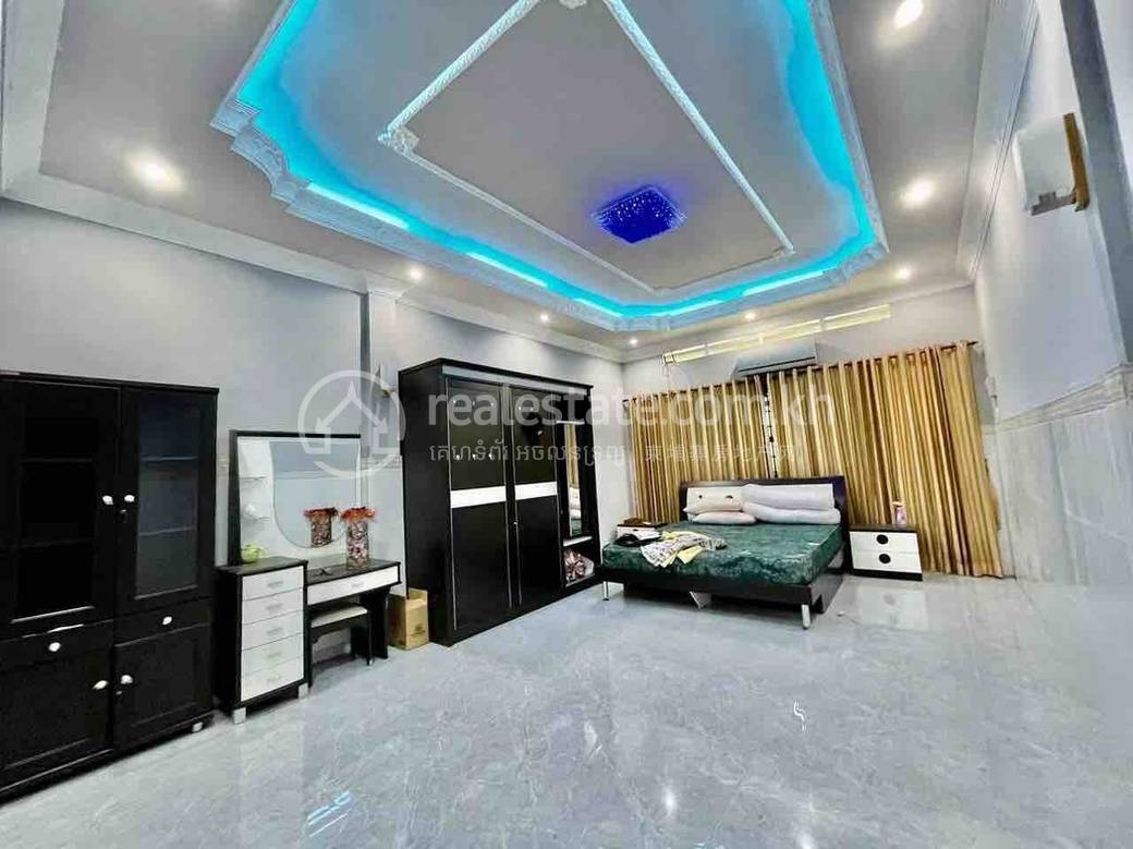 Chamkarmon别墅出租，位于Tonle BassacChamkarmon，价格$2,000