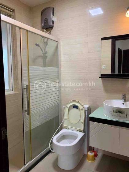 Chamkarmon Condo For Rent in Chamkarmon