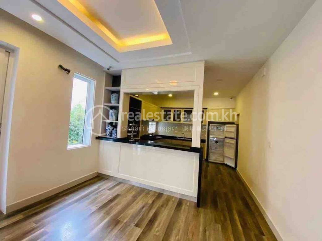 Chbar Ampov别墅出租，价格$3,800
