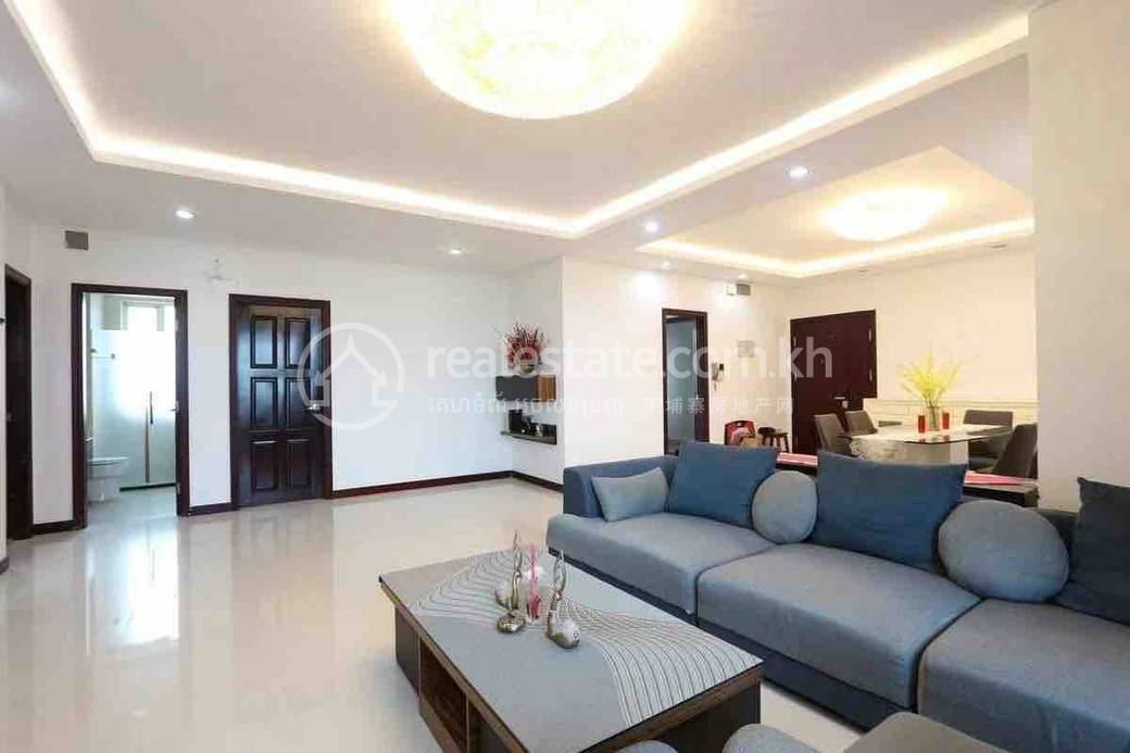 Chamkarmon Condo For Rent in Chamkarmon