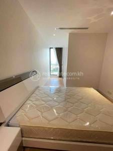 $800 Condo