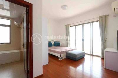 $1,300 Condo