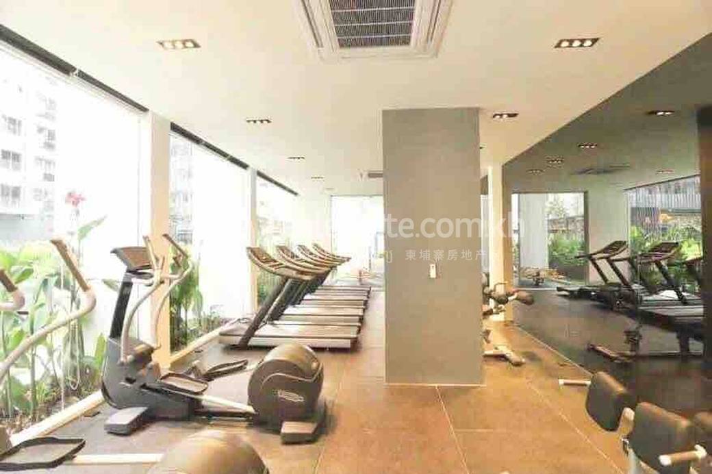 $350 Condo