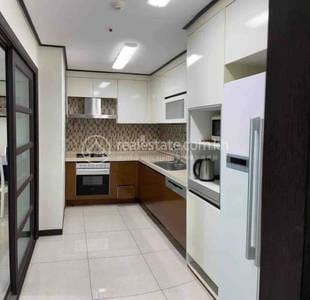 Apartment For Rent with 1 Parking Space