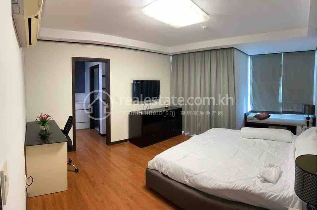 Apartment For Rent with 1 Parking Space