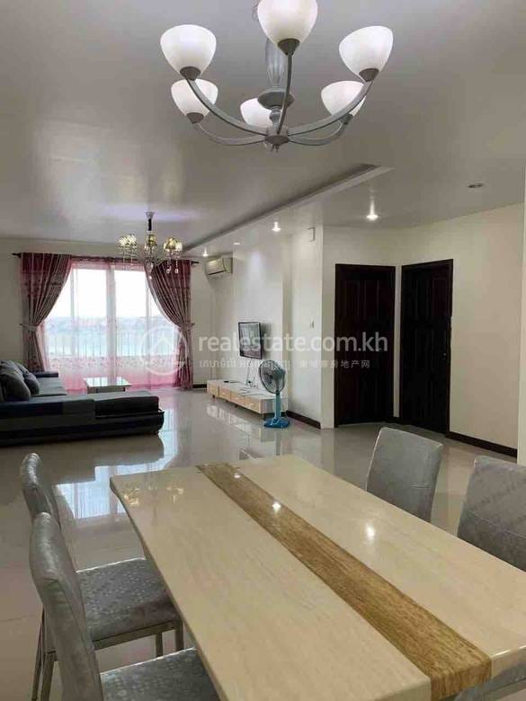 Chamkarmon Condo For Rent in Tonle Bassac Chamkarmon $1,100