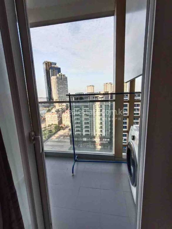 Chamkarmon Condo For Rent in Chamkarmon