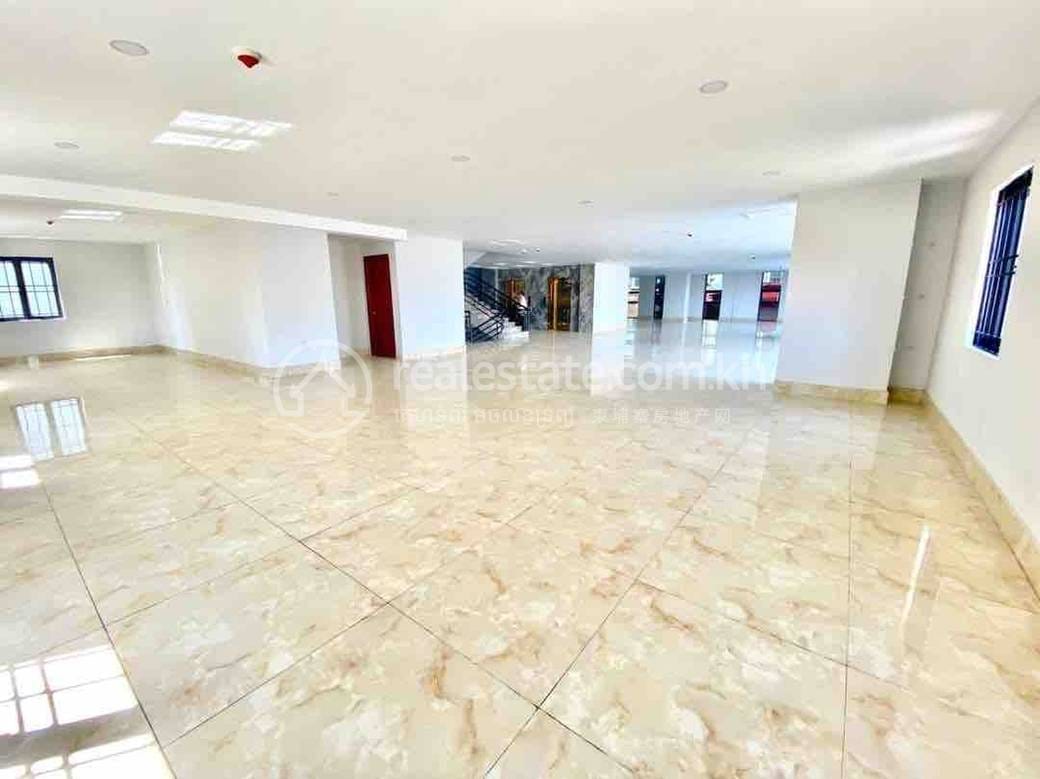 Mieszkanie For Sale & Rent w Boeng Keng Kang $19,500,000