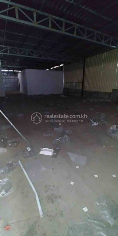 Shophouse For Rent with 4 Parking Space