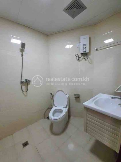 $350 Condo
