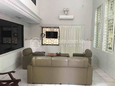 Vila K pronájmu in Chamkarmon $3,700