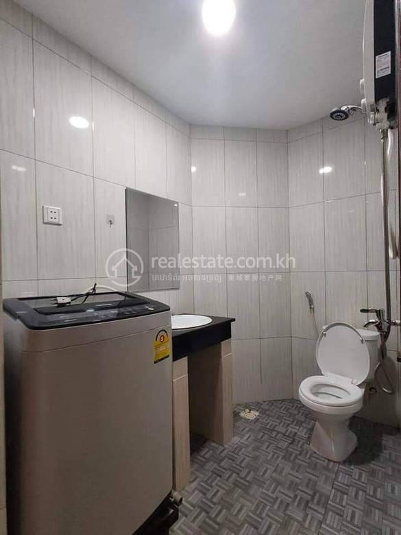1 Bedrooms Flat House K pronájmu for $350