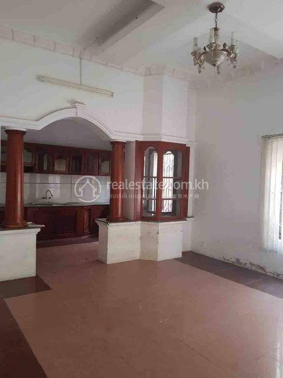 Shophouse For Rent in BKK 1, Boeng Keng Kang, Phnom Penh
