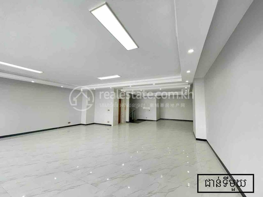 Veal Vong店屋出租，位于Veal Vong