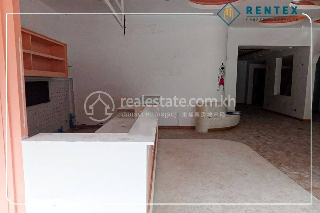 BKK 1 CommercialShophouse สำหรับเช่า ใน BKK 1