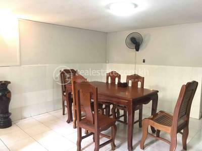 Vila K pronájmu in 472, Boeung Trabek, Chamkarmon, Phnom Penh