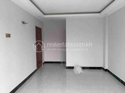 144 sqm Living Size Apartment For Rent in Chamkarmon
