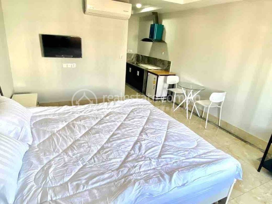 Mieszkanie For Sale & Rent z 40 miejscem parkingowym