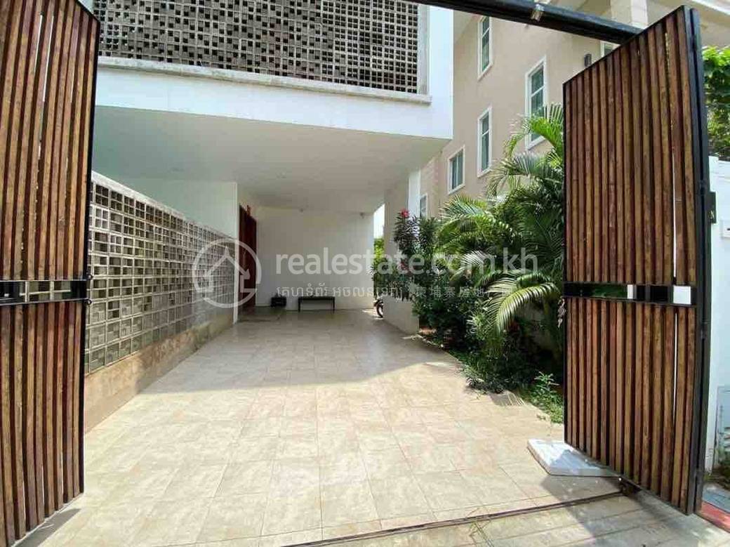 Chamkarmon别墅出租，价格$7,000