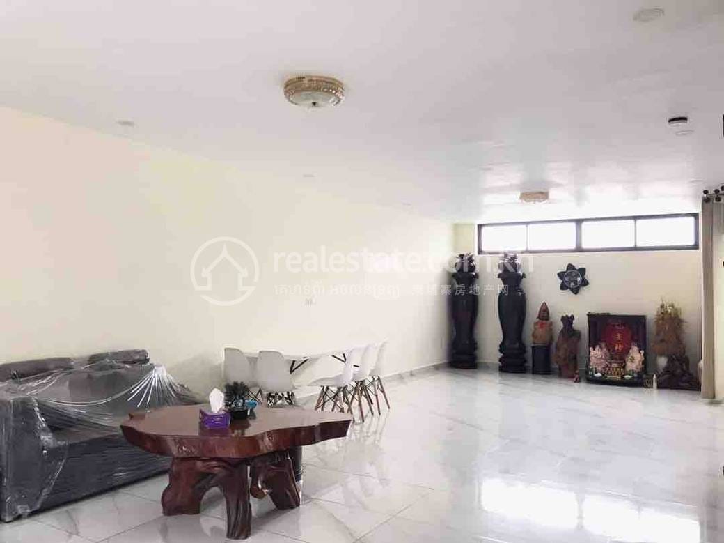 Toul Kork Villa À louer à Boeung Kak 1 Toul Kork $3,000