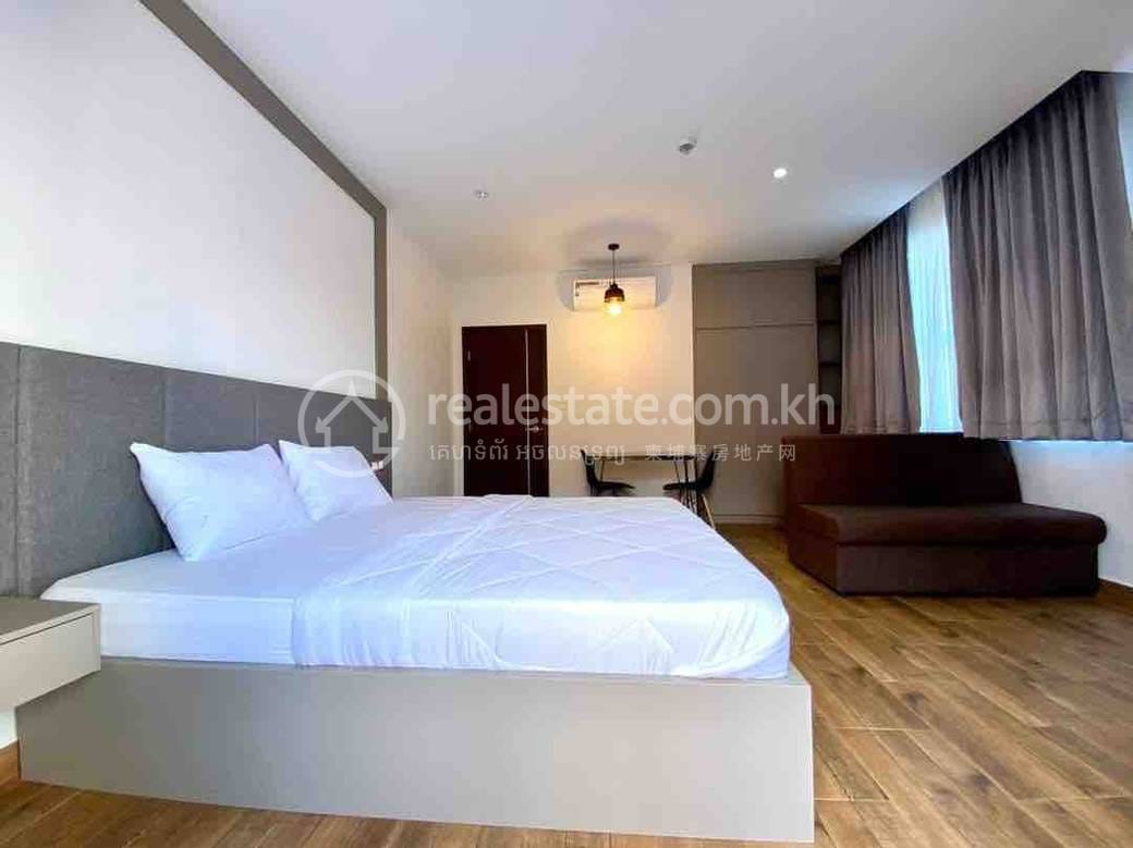 95 sqm Living Size Apartment For Rent in Chamkarmon