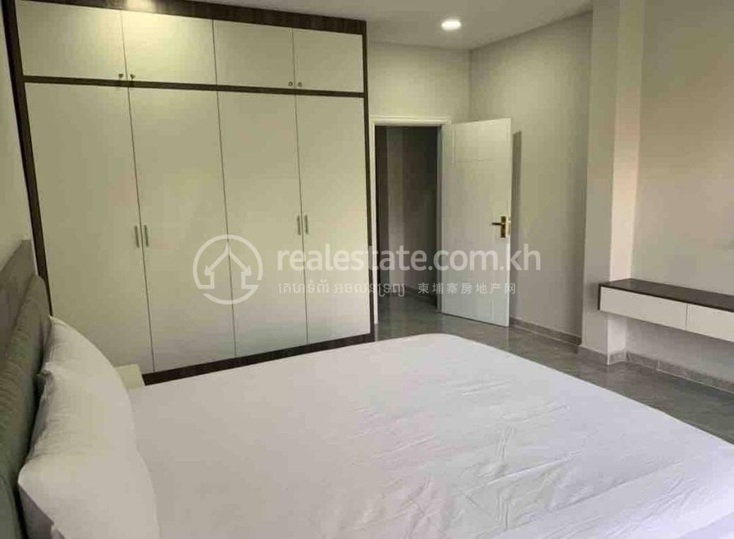 ตึกแถว สำหรับเช่า ใน Daun Penh $2,500