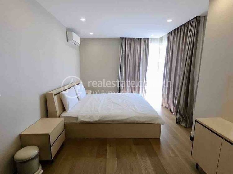 Flat For Rent in Tonle Bassac, Chamkarmon, Phnom Penh