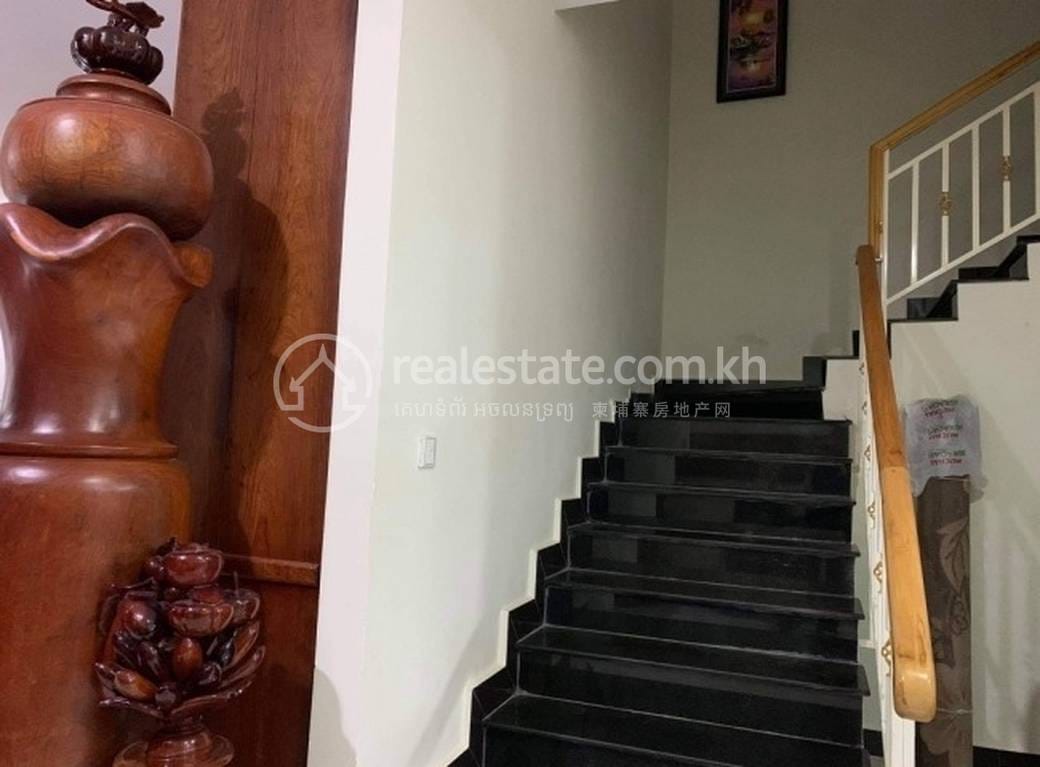 วิลล่าแฝด สำหรับขาย ใน Por Sen Chey $228,000