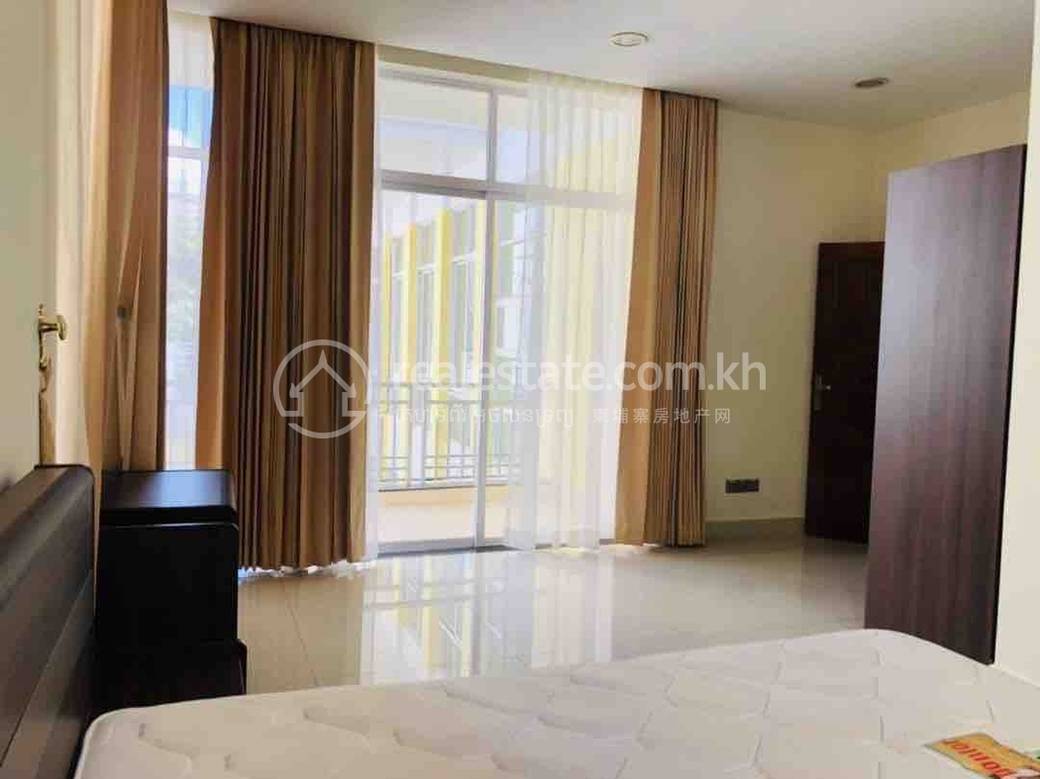 Chamkarmon别墅出租，价格$7,000
