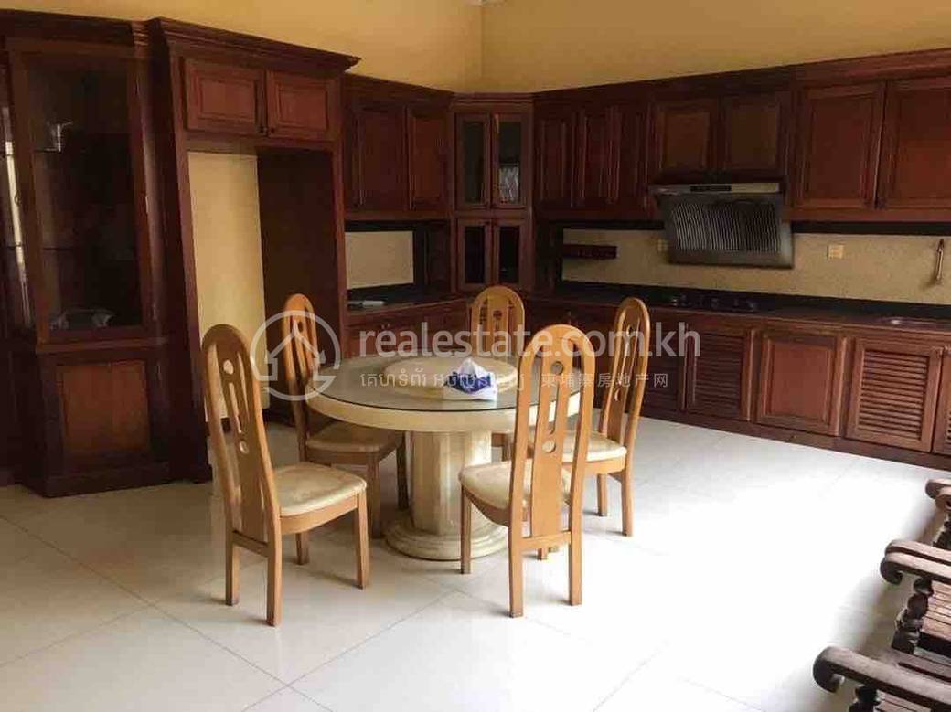 トゥールコーク, プノンペンの別荘For Sale & Rent