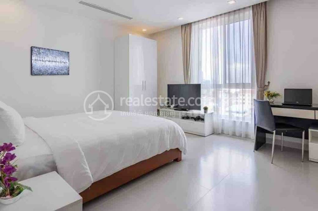 ខុនដូ តម្លៃ $2,500