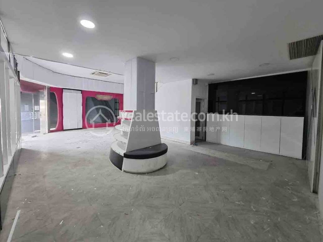 Chakto Mukh Shophouse For Rent in Chakto Mukh