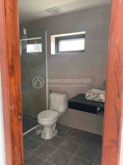 Apartment For Rent in Tonle Bassac, Chamkarmon, Phnom Penh