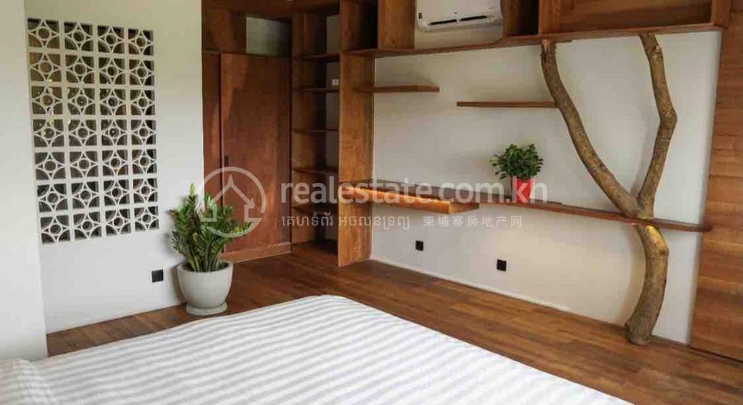 ផ្ទះល្វែង តម្លៃ $1,800